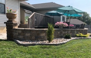Nicely build retaining walls